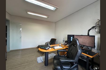 Casa à venda com 380m², 4 quartos e 3 vagas Casa à venda com 380m², 4 quartos e 3 vagasQuarto 3