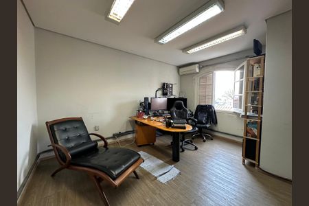 Casa à venda com 380m², 4 quartos e 3 vagas Casa à venda com 380m², 4 quartos e 3 vagasQuarto 3