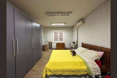 Casa à venda com 380m², 4 quartos e 3 vagas Casa à venda com 380m², 4 quartos e 3 vagasSuíte