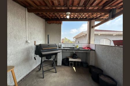 Casa à venda com 380m², 4 quartos e 3 vagas Casa à venda com 380m², 4 quartos e 3 vagasChurrasqueira