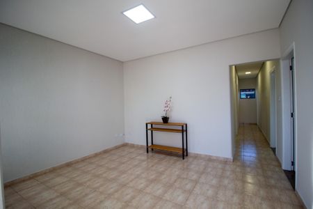 Casa para alugar com 150m², 3 quartos e 1 vagaSala