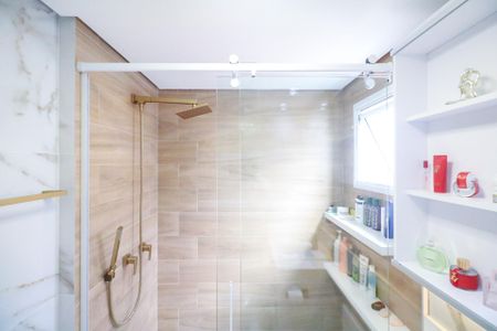 Apartamento à venda com 67m², 2 quartos e 2 vagas Apartamento à venda com 67m², 2 quartos e 2 vagasBanheiro da Suíte