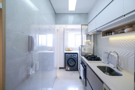 Apartamento à venda com 67m², 2 quartos e 2 vagas Apartamento à venda com 67m², 2 quartos e 2 vagasCozinha