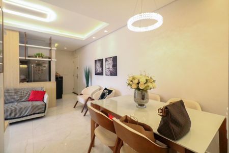 Apartamento à venda com 67m², 2 quartos e 2 vagas Apartamento à venda com 67m², 2 quartos e 2 vagasSala