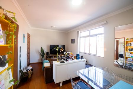 Sala de apartamento à venda com 2 quartos, 80m² em Sagrada Família, Belo Horizonte