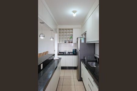 Apartamento para alugar com 72m², 2 quartos e 2 vagasCozinha