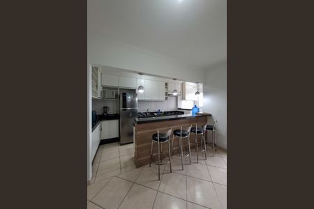 Apartamento para alugar com 72m², 2 quartos e 2 vagasCozinha