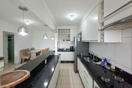 Apartamento para alugar com 72m², 2 quartos e 2 vagasCozinha