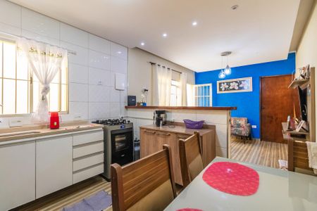 Casa à venda com 120m², 3 quartos e 2 vagasCozinha