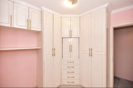 Apartamento à venda com 71m², 3 quartos e 2 vagasQuarto 2