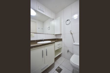 Apartamento à venda com 71m², 3 quartos e 2 vagasBanheiro da Suíte