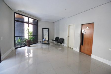 Apartamento à venda com 158m², 4 quartos e 2 vagasHall social