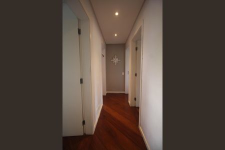 Apartamento à venda com 158m², 4 quartos e 2 vagasCorredor