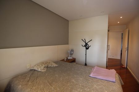 Apartamento à venda com 158m², 4 quartos e 2 vagasSuíte 3