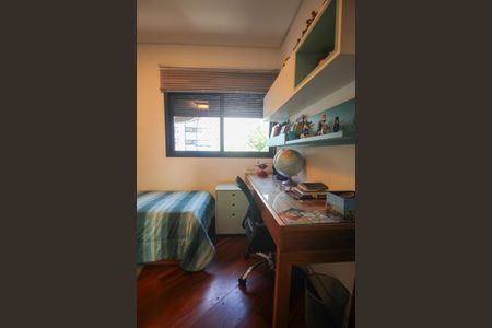 Apartamento à venda com 158m², 4 quartos e 2 vagasQuarto