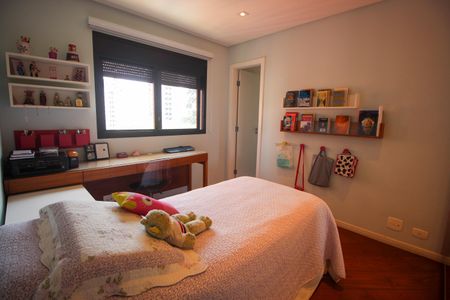 Apartamento à venda com 158m², 4 quartos e 2 vagasSuíte 2