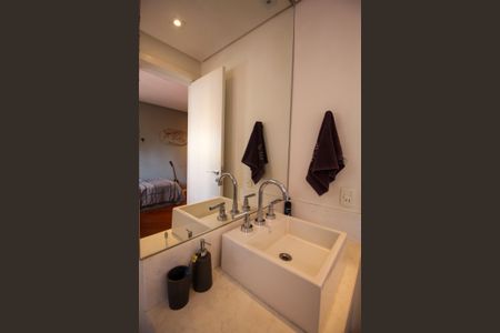 Apartamento à venda com 158m², 4 quartos e 2 vagasBanheiro da Suíte 1