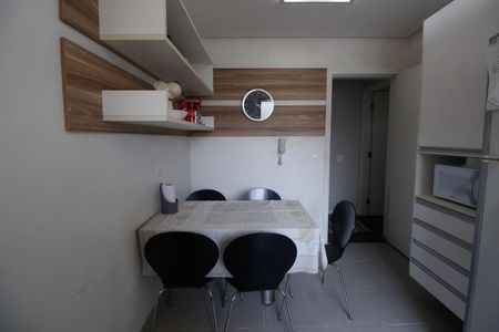 Apartamento à venda com 158m², 4 quartos e 2 vagasCozinha