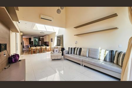 Casa à venda com 160m², 3 quartos e 2 vagasSala