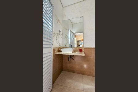 Casa à venda com 160m², 3 quartos e 2 vagasLavabo