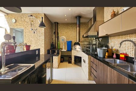 Casa à venda com 160m², 3 quartos e 2 vagasVaranda da Cozinha