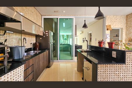 Casa à venda com 160m², 3 quartos e 2 vagasVaranda da Cozinha