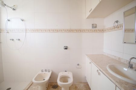 Apartamento à venda com 117m², 3 quartos e 1 vagaBanheiro da Suíte