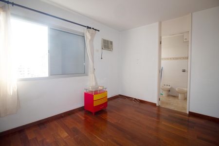 Apartamento à venda com 117m², 3 quartos e 1 vagaSuíte