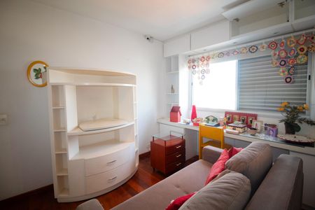 Apartamento à venda com 117m², 3 quartos e 1 vagaQuarto 2