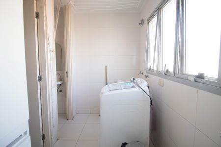 Apartamento à venda com 117m², 3 quartos e 1 vagaÁrea de Serviço