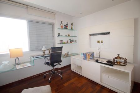 Apartamento à venda com 117m², 3 quartos e 1 vagaQuarto 1