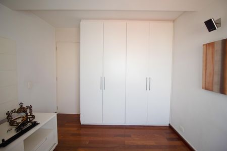 Apartamento à venda com 117m², 3 quartos e 1 vagaQuarto 1