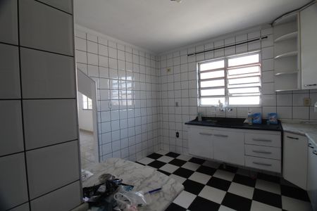 Casa para alugar com 120m², 2 quartos e 2 vagasCozinha