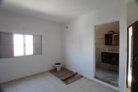 Casa para alugar com 120m², 2 quartos e 2 vagasSuíte