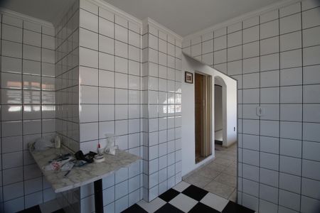 Casa para alugar com 120m², 2 quartos e 2 vagasCozinha