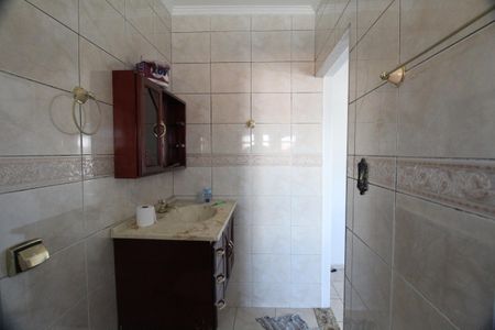 Casa para alugar com 120m², 2 quartos e 2 vagasBanheiro da Suíte