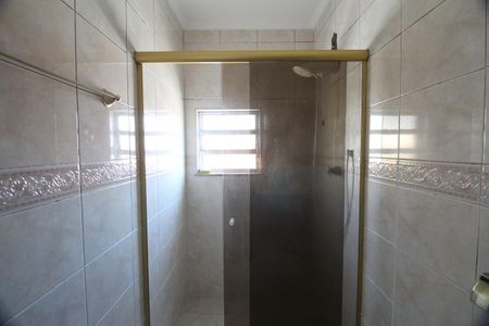 Casa para alugar com 120m², 2 quartos e 2 vagasBanheiro da Suíte