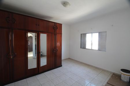 Suíte de casa para alugar com 2 quartos, 120m² em Parque Tomas Saraiva, São Paulo