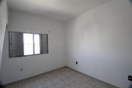 Casa para alugar com 120m², 2 quartos e 2 vagasQuarto