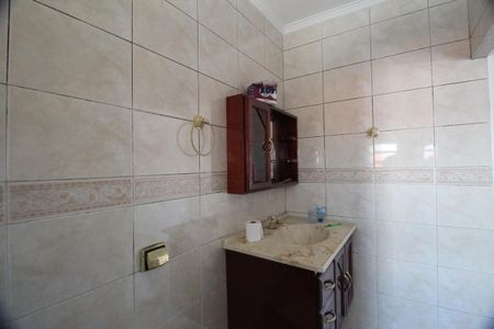 Casa para alugar com 120m², 2 quartos e 2 vagasBanheiro da Suíte