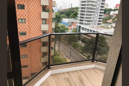 Apartamento à venda com 157m², 4 quartos e 3 vagasFoto 02
