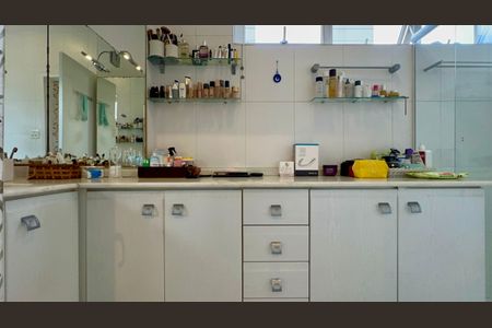 Apartamento para alugar com 264m², 4 quartos e 2 vagasBanheiro da Suíte