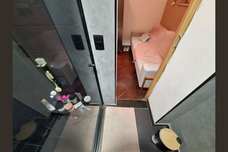 Banheiro de apartamento à venda com 1 quarto, 28m² em Lapa, Rio de Janeiro