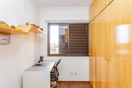 Apartamento à venda com 120m², 3 quartos e 3 vagasQuarto 2
