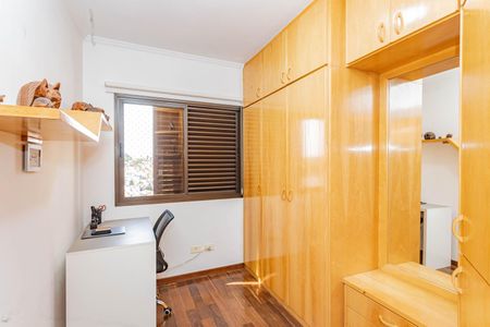 Apartamento à venda com 120m², 3 quartos e 3 vagasQuarto 2