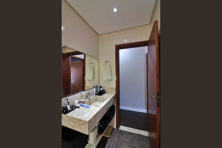 Casa à venda com 216m², 3 quartos e 2 vagasBanheiro Social