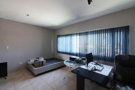 Casa à venda com 216m², 3 quartos e 2 vagasQuarto 3