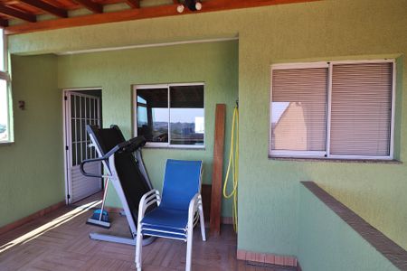 Casa à venda com 216m², 3 quartos e 2 vagasQuarto 3 Varanda