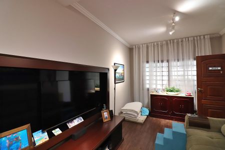 Casa à venda com 216m², 3 quartos e 2 vagasSala