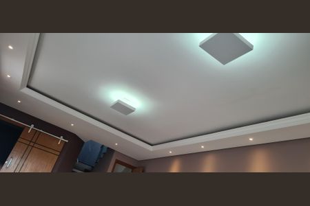 Casa à venda com 405m², 4 quartos e 6 vagas Casa à venda com 405m², 4 quartos e 6 vagasSala